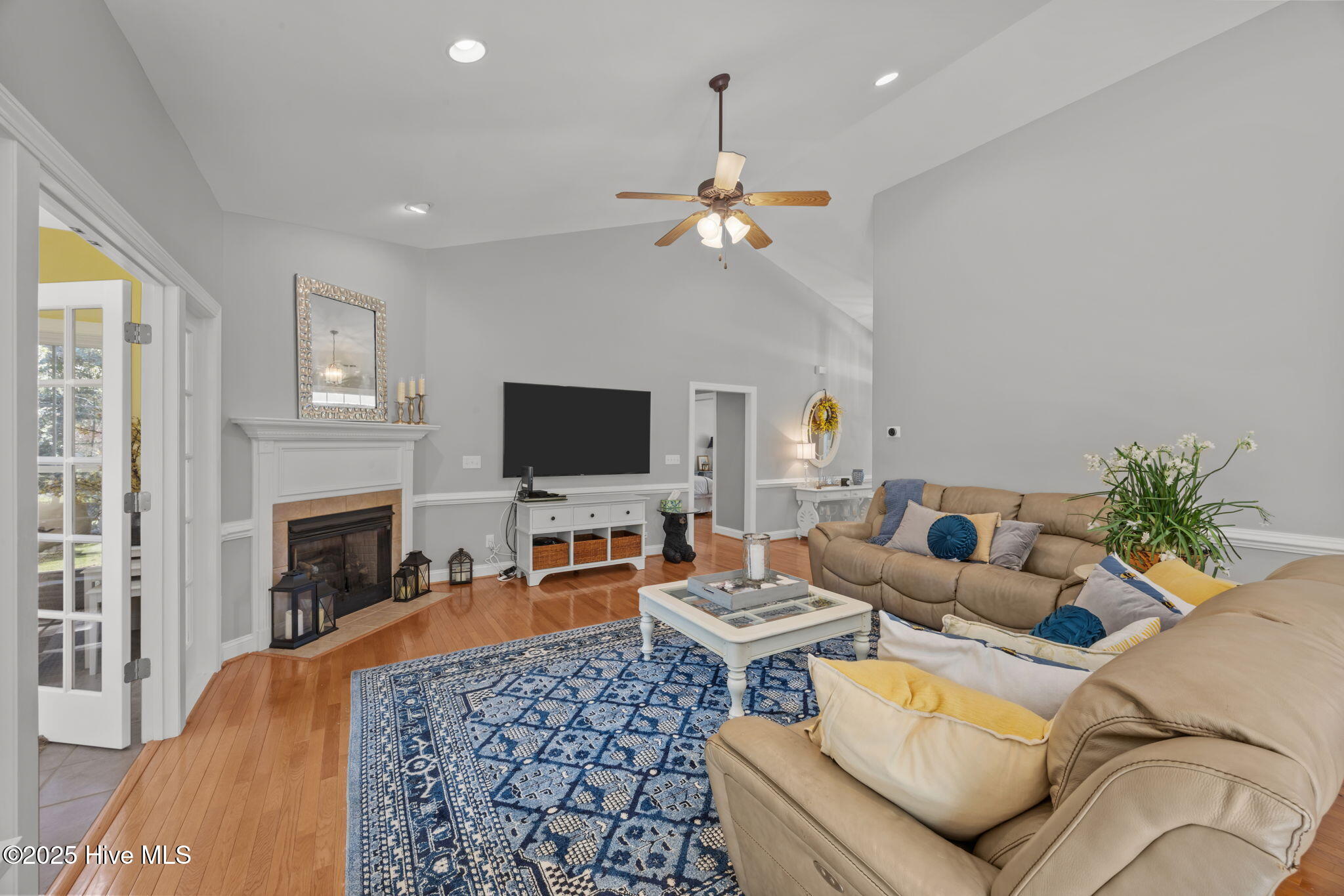 205 Emmen Road New Bern, NC 28562 - Photo 9 of 46 13-web-or-mls-0C0A5587