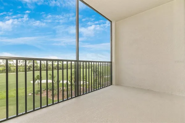 $2,400 | 12320 Wellen Golf Street, Unit 305, Venice, FL 34293