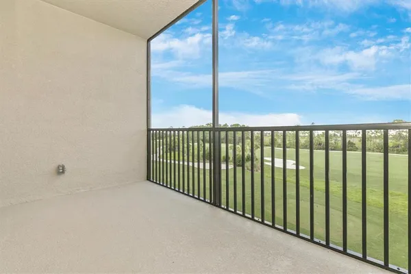 $2,400 | 12320 Wellen Golf Street, Unit 305, Venice, FL 34293