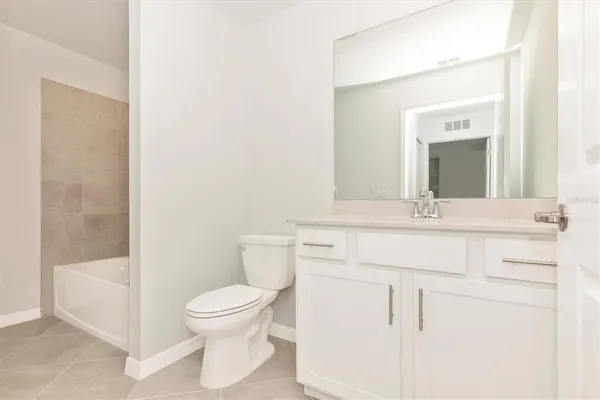 $2,400 | 12320 Wellen Golf Street, Unit 305, Venice, FL 34293