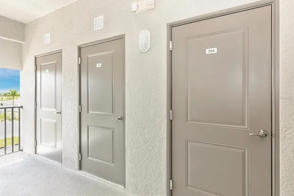 $2,400 | 12320 Wellen Golf Street, Unit 305, Venice, FL 34293