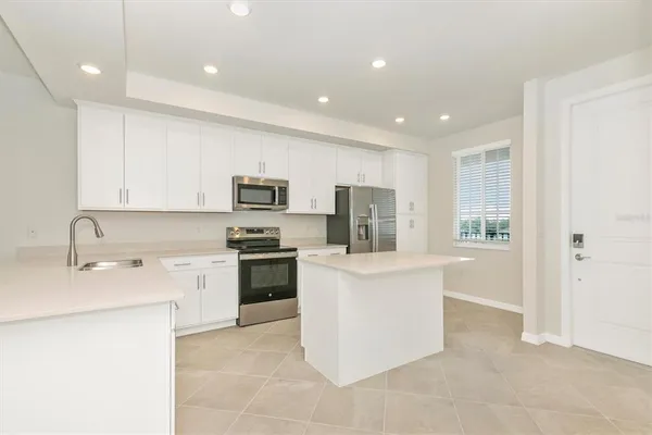 $2,400 | 12320 Wellen Golf Street, Unit 305, Venice, FL 34293
