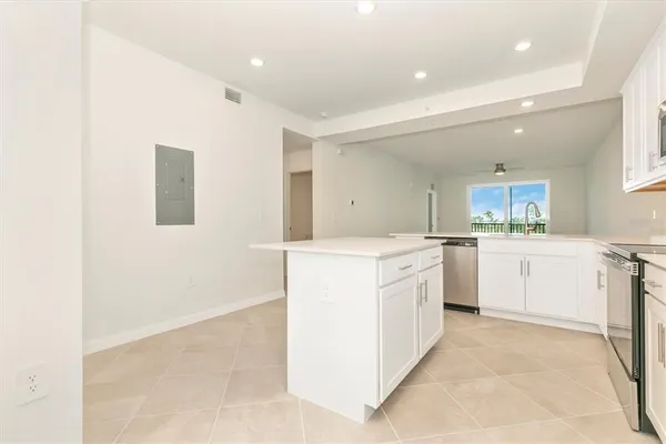 $2,400 | 12320 Wellen Golf Street, Unit 305, Venice, FL 34293