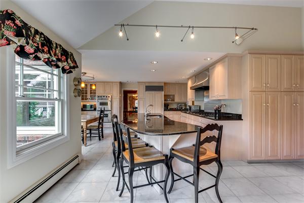 14 Summit Road Marblehead, MA 01945 - Photo 10 of 30 Gallery Image 10