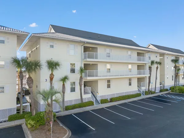 $450,000 | 8436 Gulf Boulevard, Unit 321, Navarre, FL 32566
