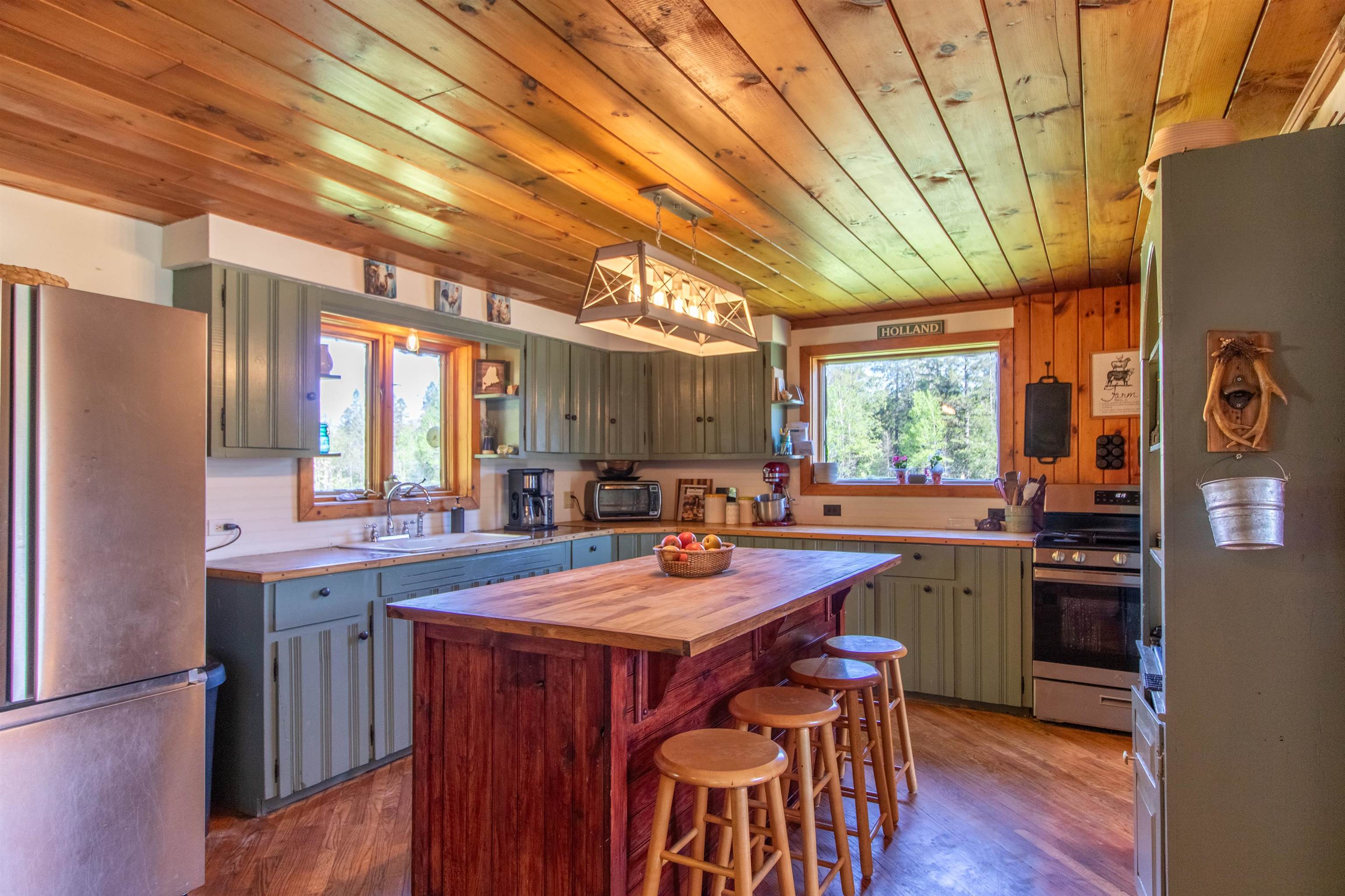 174 Andrews Road Holland, VT 05830 - Photo 4 of 54 Gallery Image 4