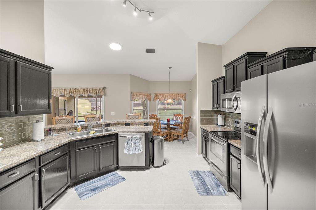 5803 Southwest 109th Street Road Ocala, FL 34476 - Photo 10 of 42 Gallery Image 10