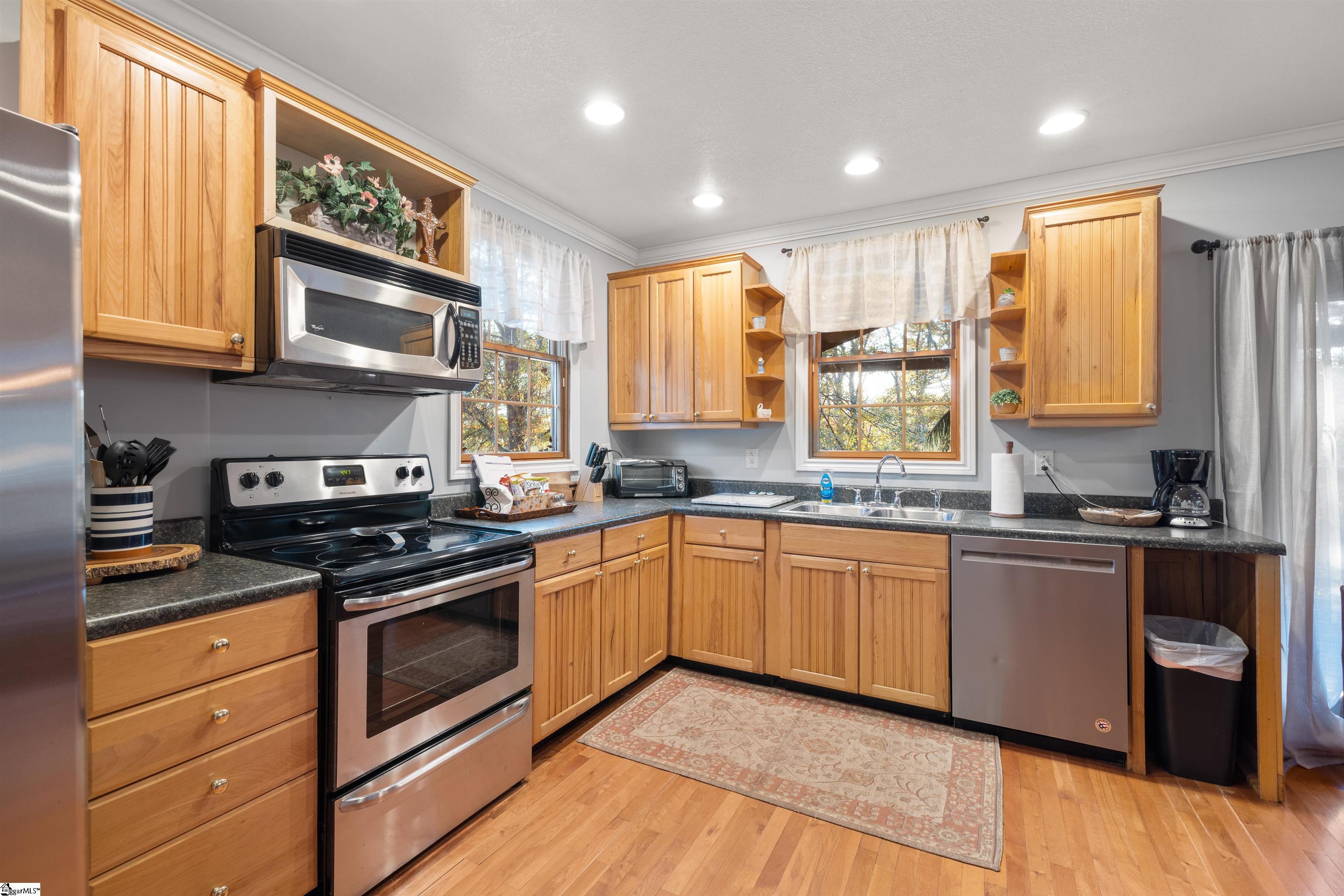 498 Coggins Shore Inman, SC 29349 - Photo 7 of 36