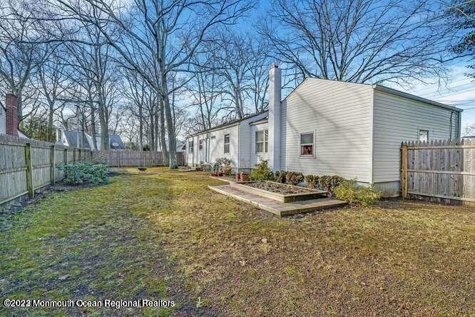 101 Martin Road Toms River, NJ 08753 - Photo 4 of 40 martin rear2