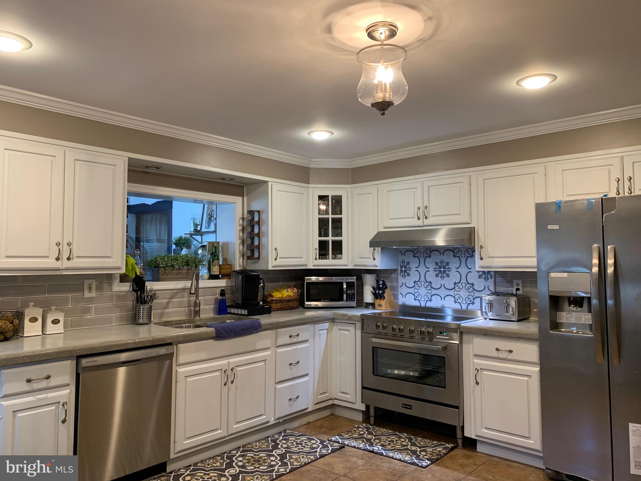 302 Highland Road Cheltenham, PA 19012 - Photo 22 of 57 Kitchen