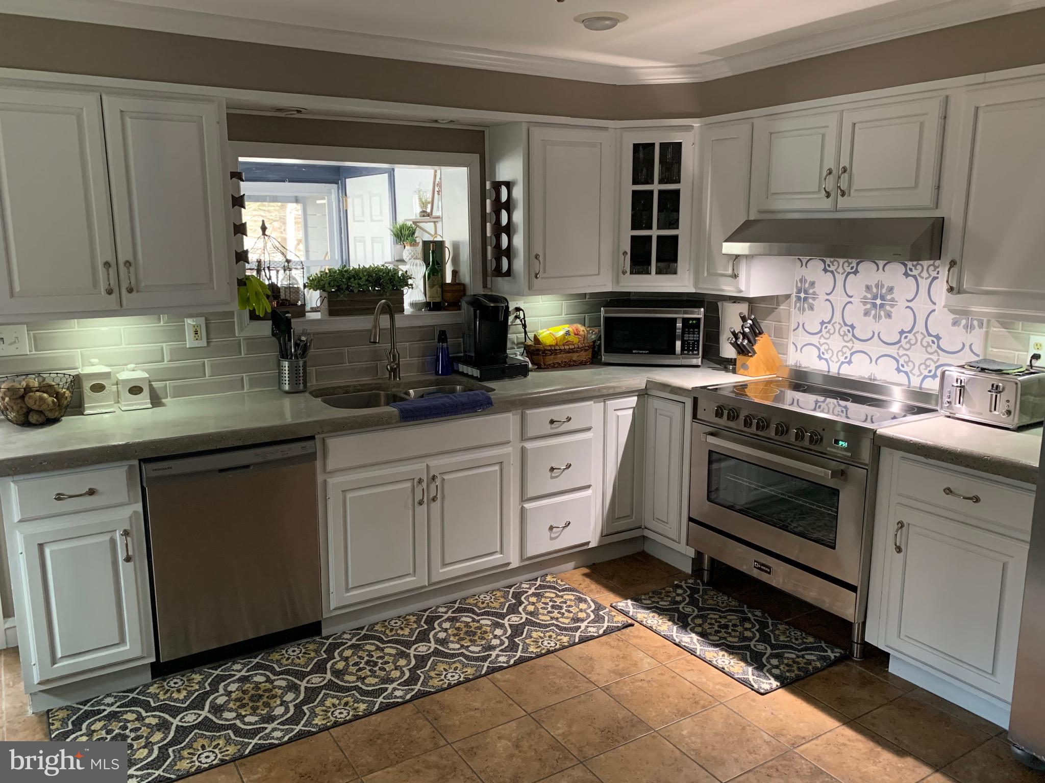302 Highland Road Cheltenham, PA 19012 - Photo 23 of 57 Kitchen