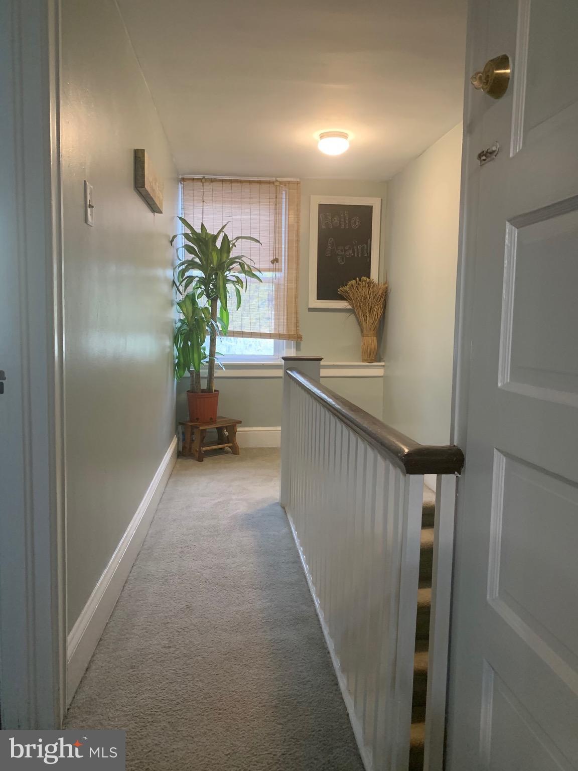302 Highland Road Cheltenham, PA 19012 - Photo 45 of 57 3rd floor hallway