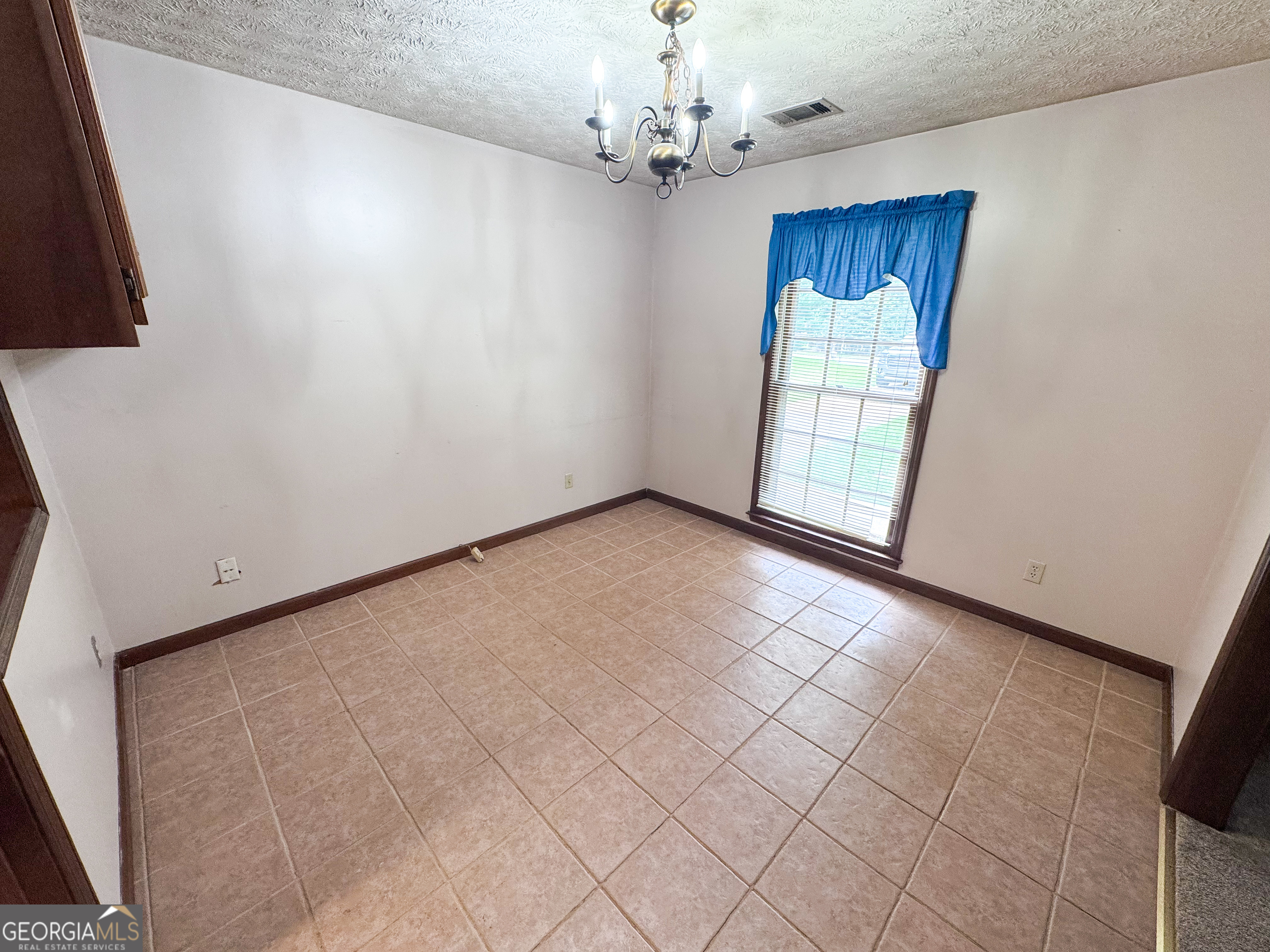 123 Hazel Way LaGrange, GA 30241 - Photo 6 of 18