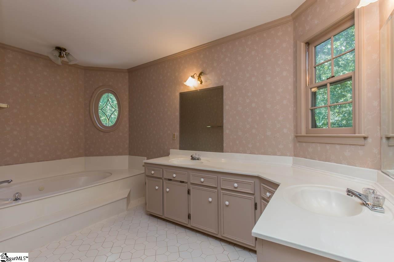 609 Sugar Mill Road Greer, SC 29650 - Photo 12 of 27 Gallery Image 12