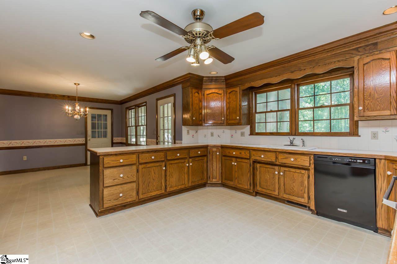 609 Sugar Mill Road Greer, SC 29650 - Photo 5 of 27 Gallery Image 5