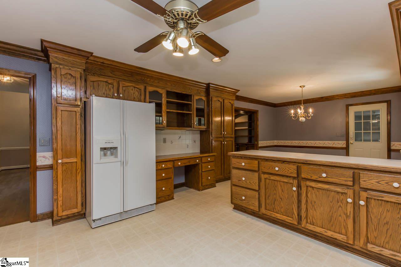 609 Sugar Mill Road Greer, SC 29650 - Photo 6 of 27 Gallery Image 6