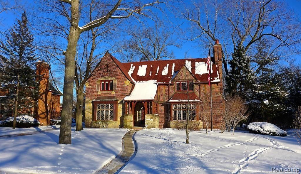 Desirable Sherwood Circle!