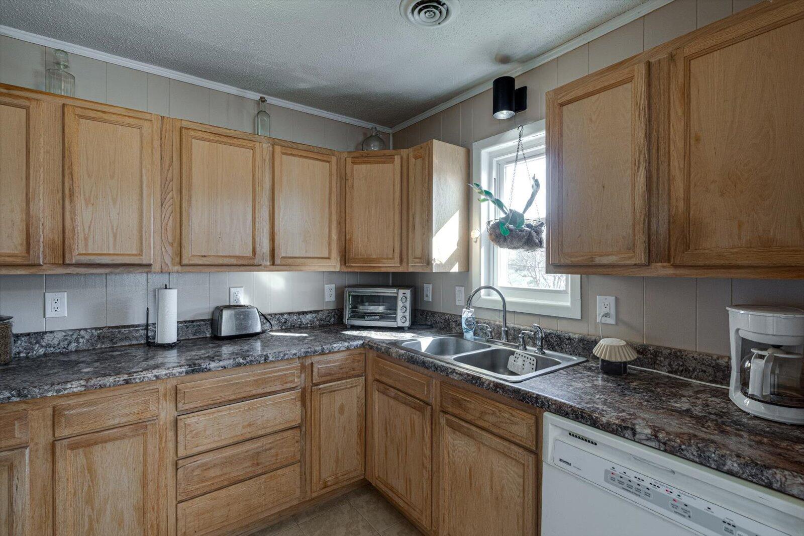 9516 Pearson Road Harrison, TN 37341 - Photo 11 of 34 11-9516 Pearson St-11
