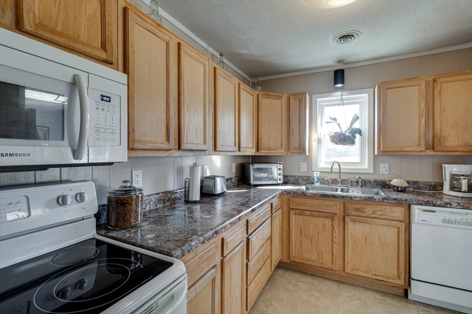 9516 Pearson Road Harrison, TN 37341 - Photo 13 of 34 13-9516 Pearson St-13