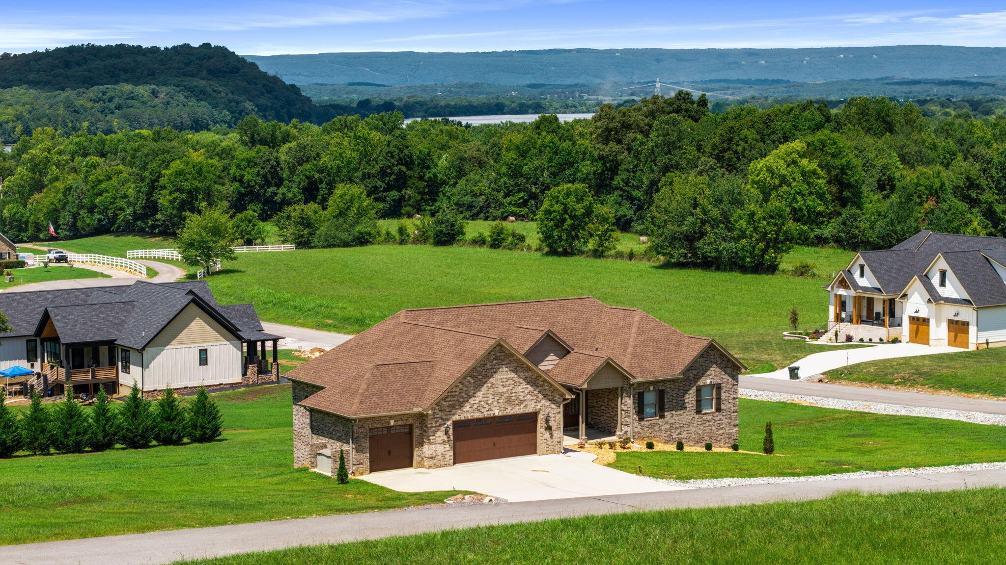 54 Hummingbird Court Decatur, TN 37322 - Photo 4 of 53 Gallery Image 4
