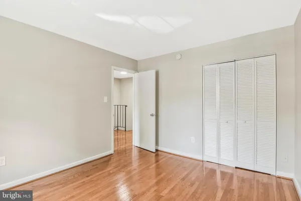 $3,200 | 10257 Friendship Court, Fairfax, VA 22032