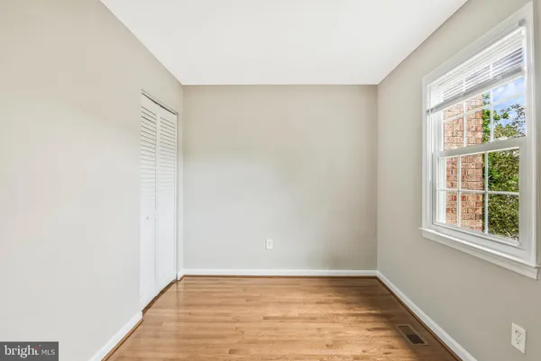 $3,200 | 10257 Friendship Court, Fairfax, VA 22032