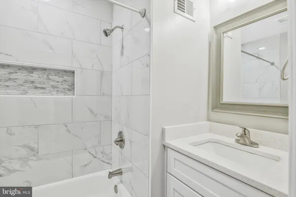$3,200 | 10257 Friendship Court, Fairfax, VA 22032