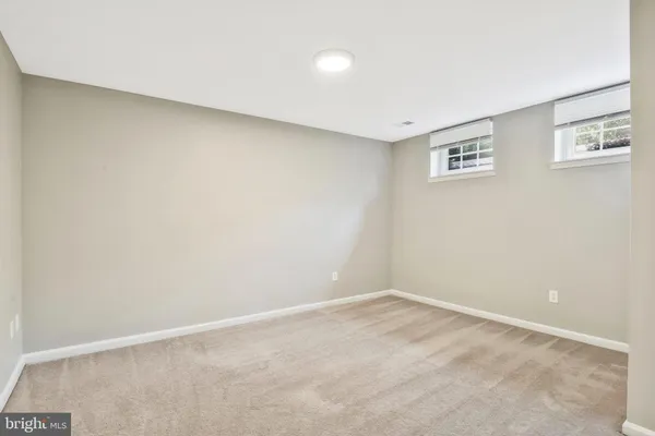 $3,200 | 10257 Friendship Court, Fairfax, VA 22032