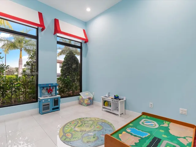 $580,000 | 544 Northeast 206th Lane, Miami, FL 33179