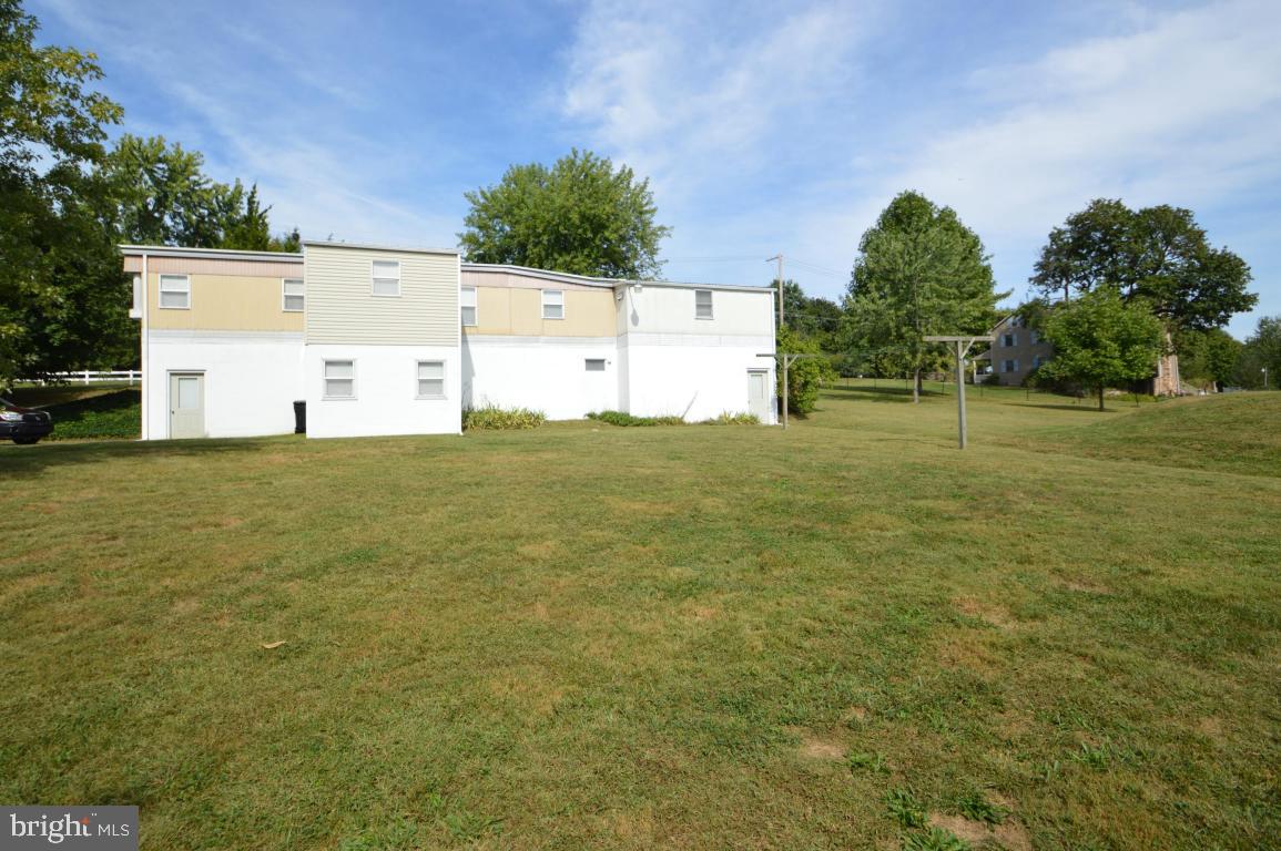 4949 Elizabethtown Road Manheim, PA 17545 - Photo 3 of 28