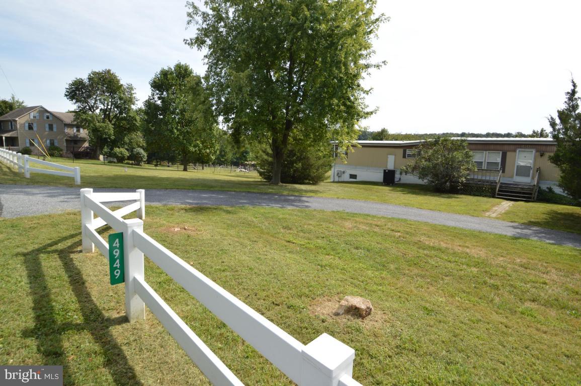 4949 Elizabethtown Road Manheim, PA 17545 - Photo 4 of 28