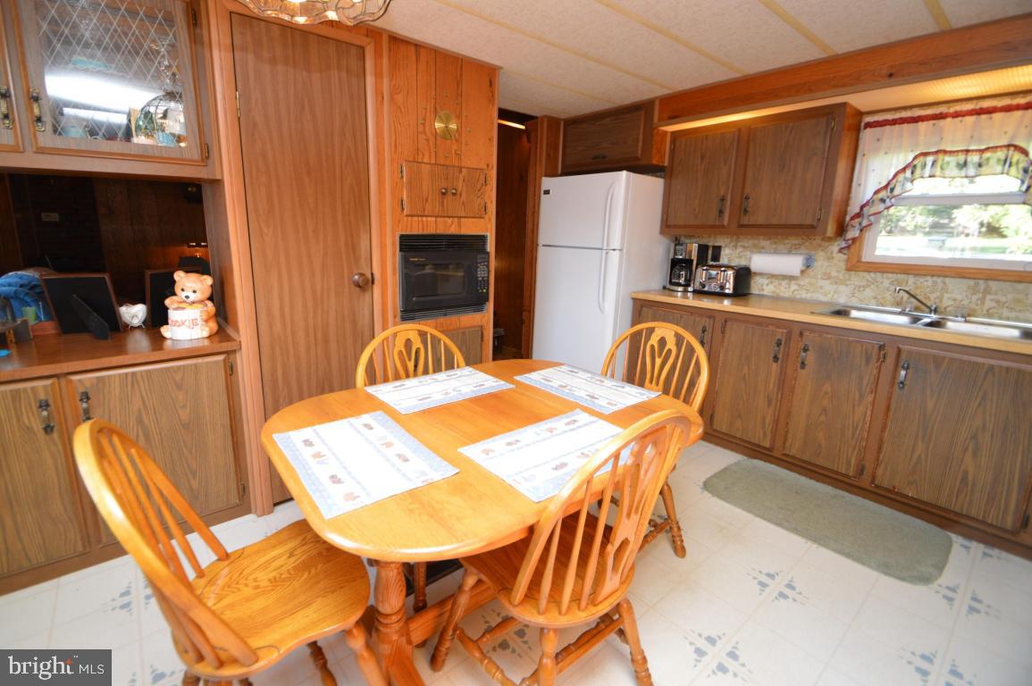 4949 Elizabethtown Road Manheim, PA 17545 - Photo 8 of 28