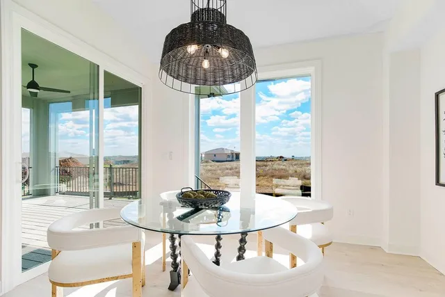 $711,682 | 4005 West 158th Place, Overland Park, KS 66224