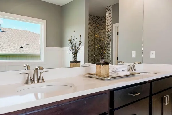 $723,397 | 4005 West 158th Place, Overland Park, KS 66224