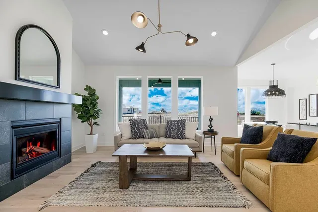 $711,682 | 4005 West 158th Place, Overland Park, KS 66224