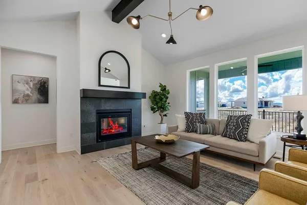 $723,397 | 4005 West 158th Place, Overland Park, KS 66224