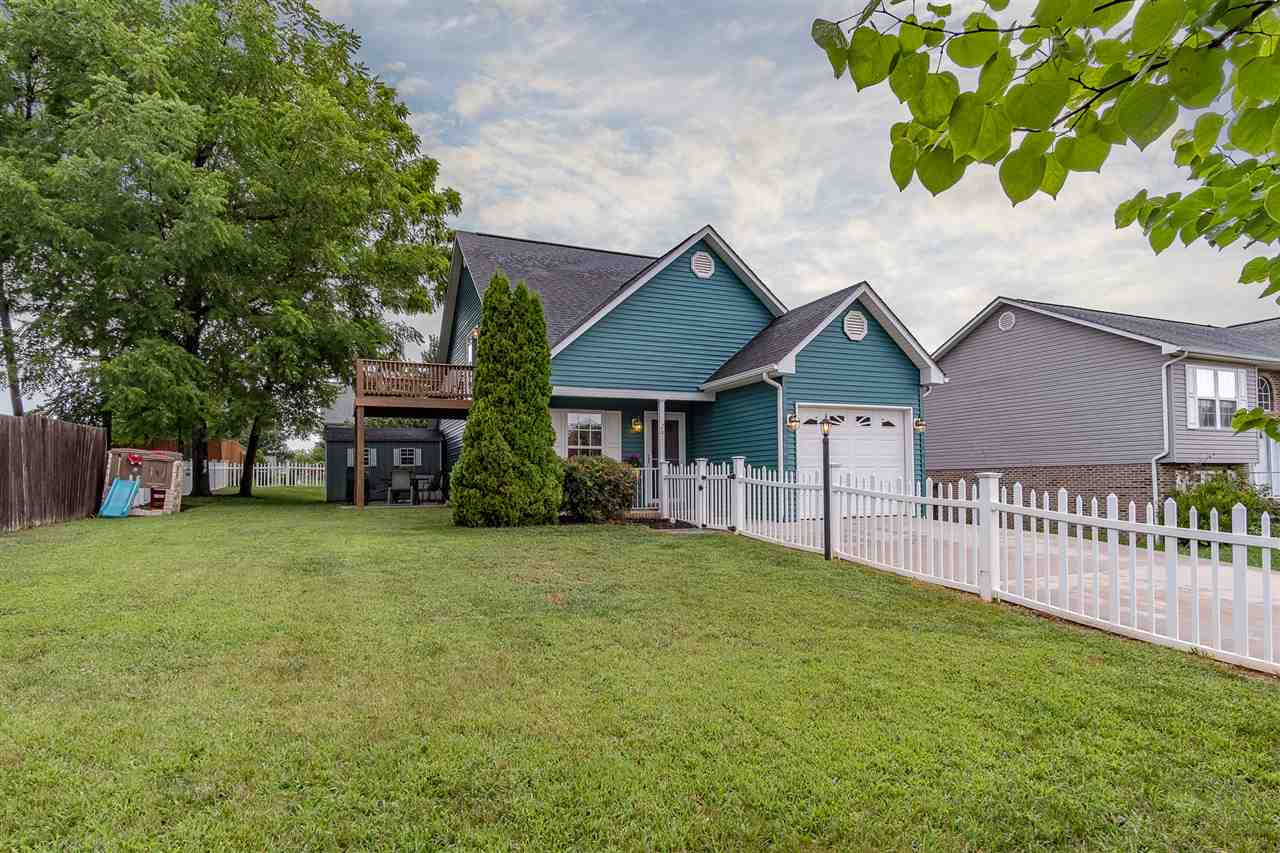 201 Kingsport Road Waynesboro, VA 22980 - Photo 7 of 32 Gallery Image 7