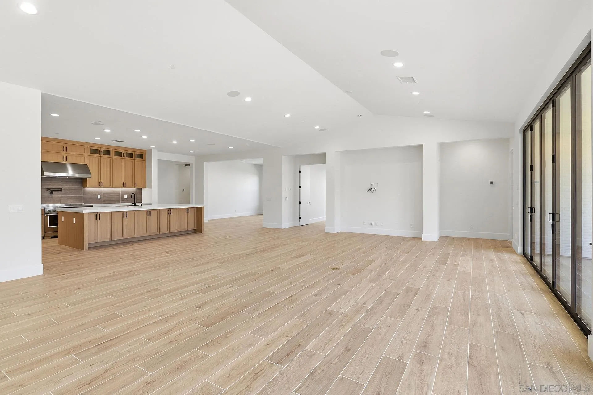 425 Bell Rnch Road Solana Beach, CA 92075 - Photo 11 of 31 Gallery Image 11