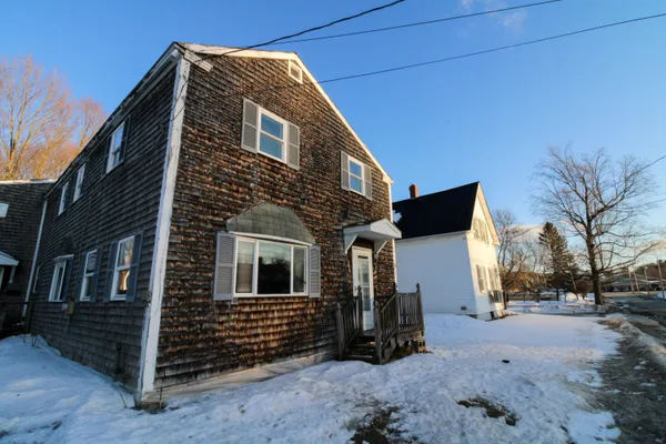 $114,900 | 13 Willard Street, Houlton, ME 04730