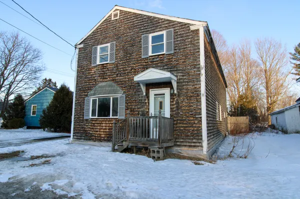 $114,900 | 13 Willard Street, Houlton, ME 04730
