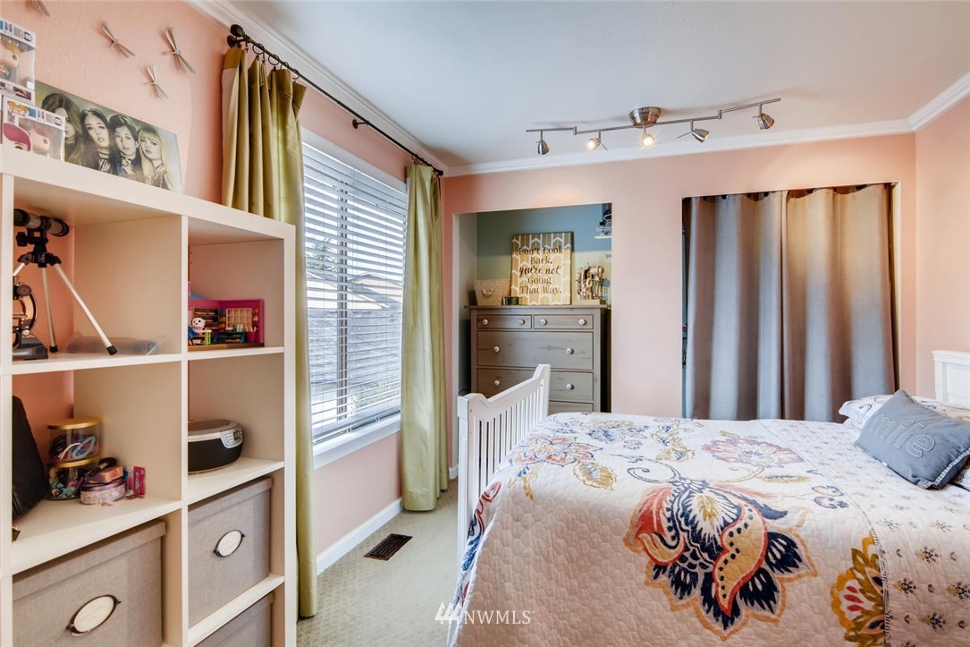 16224 Southeast 178th Street Renton, WA 98058 - Photo 15 of 23 Gallery Image 15