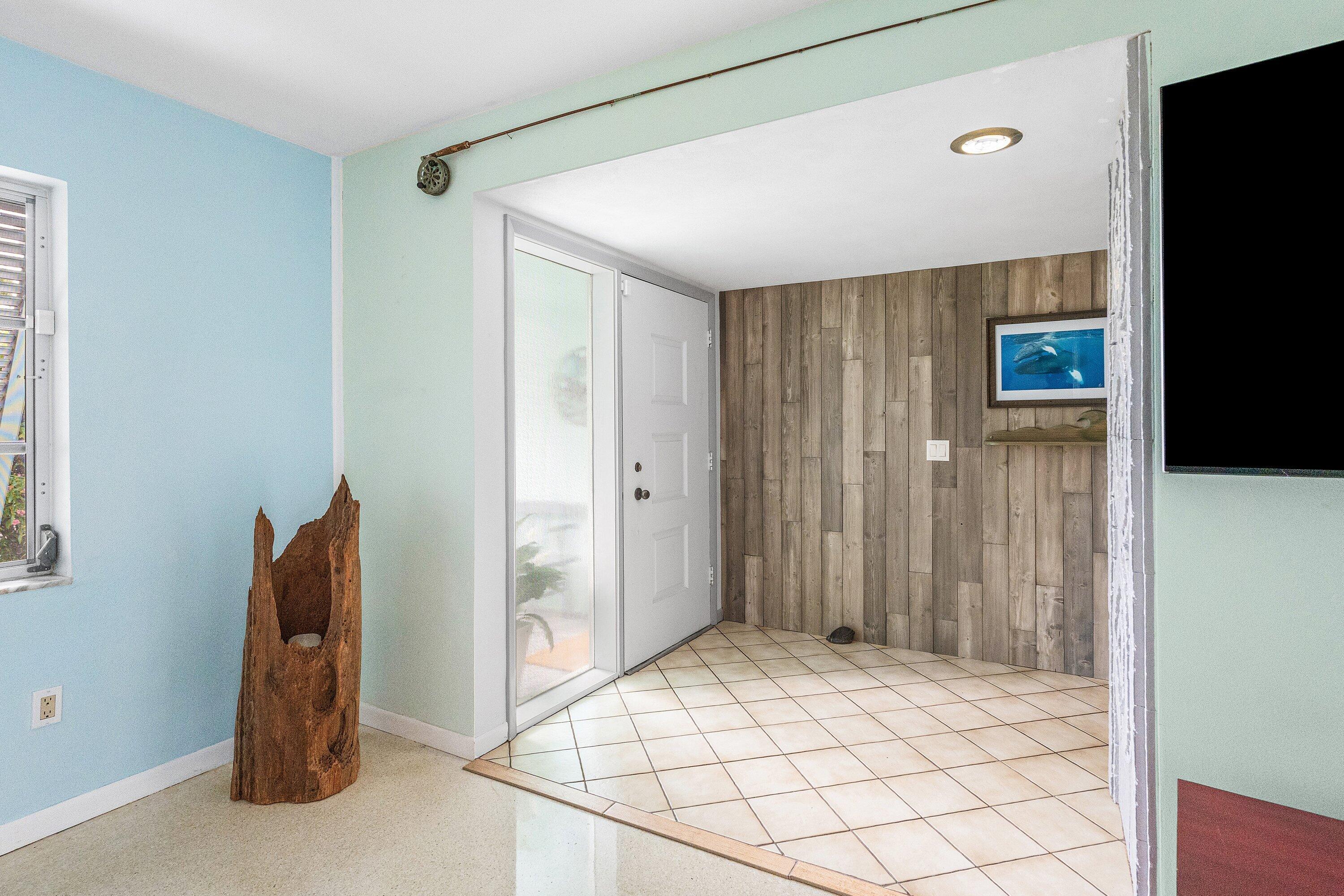 200 Northwest 11th Avenue Boca Raton, FL 33486 - Photo 6 of 32 Entry