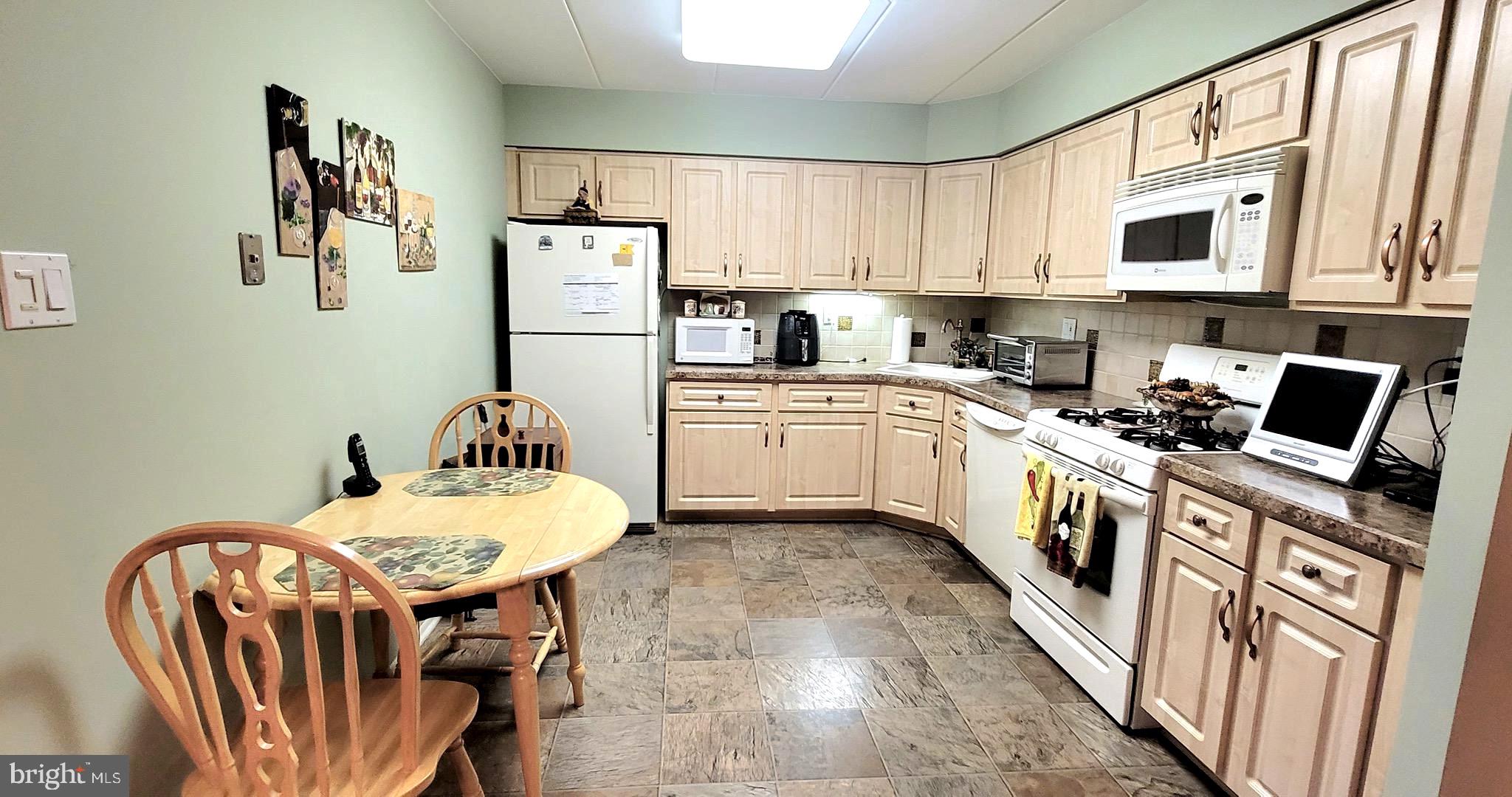 10113 Verree Road, Unit B1 Philadelphia, PA 19116 - Photo 5 of 14