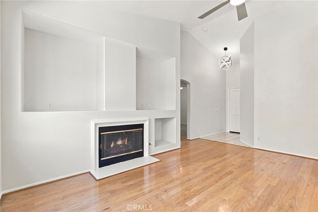 2 La Ronda Irvine, CA 92606 - Photo 5 of 42 Gallery Image 5