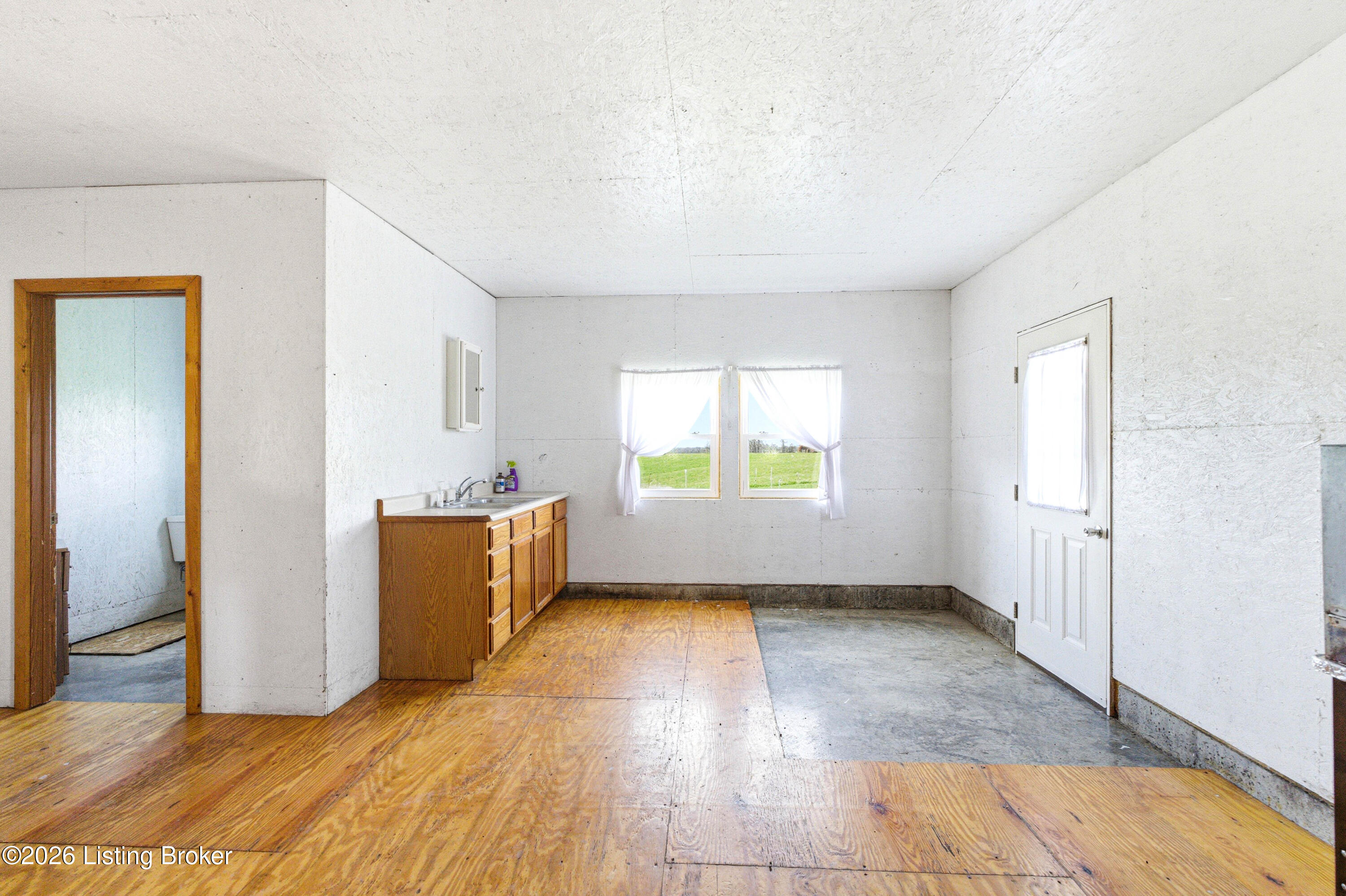 1922 Hickory Corner Road Pleasureville, KY 40057 - Photo 32 of 69 DSC01498