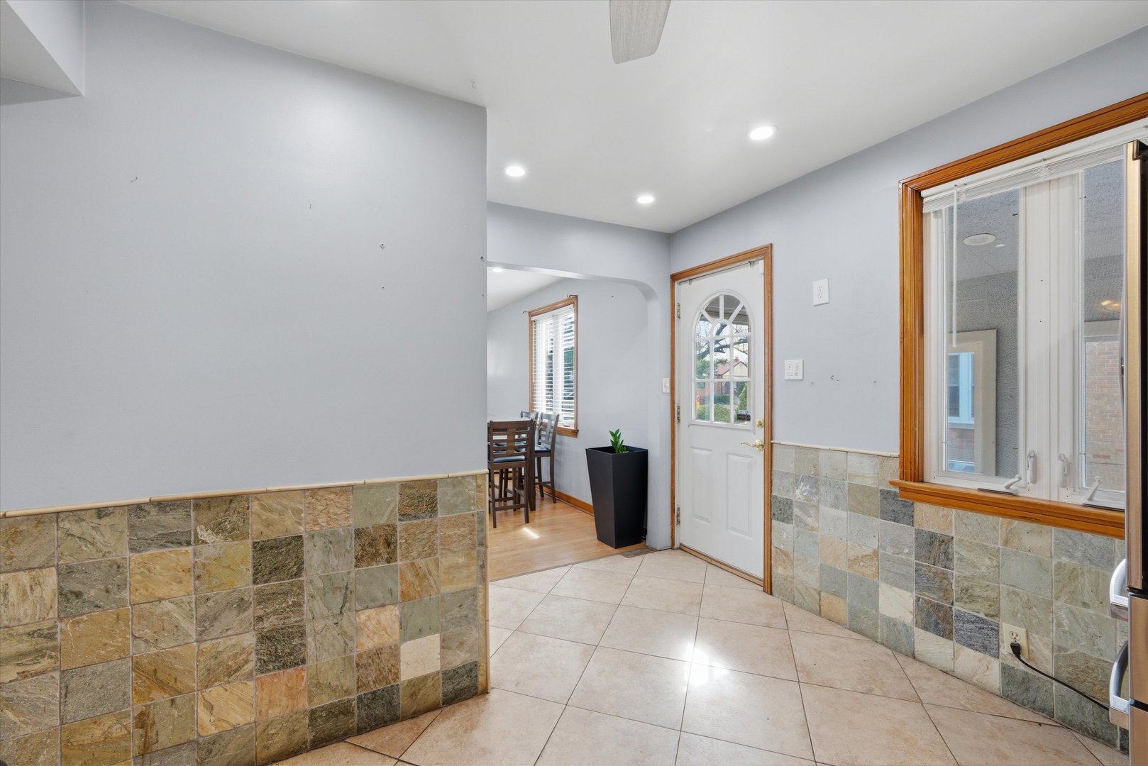 2352 2nd Avenue North Riverside, IL 60546 - Photo 17 of 39