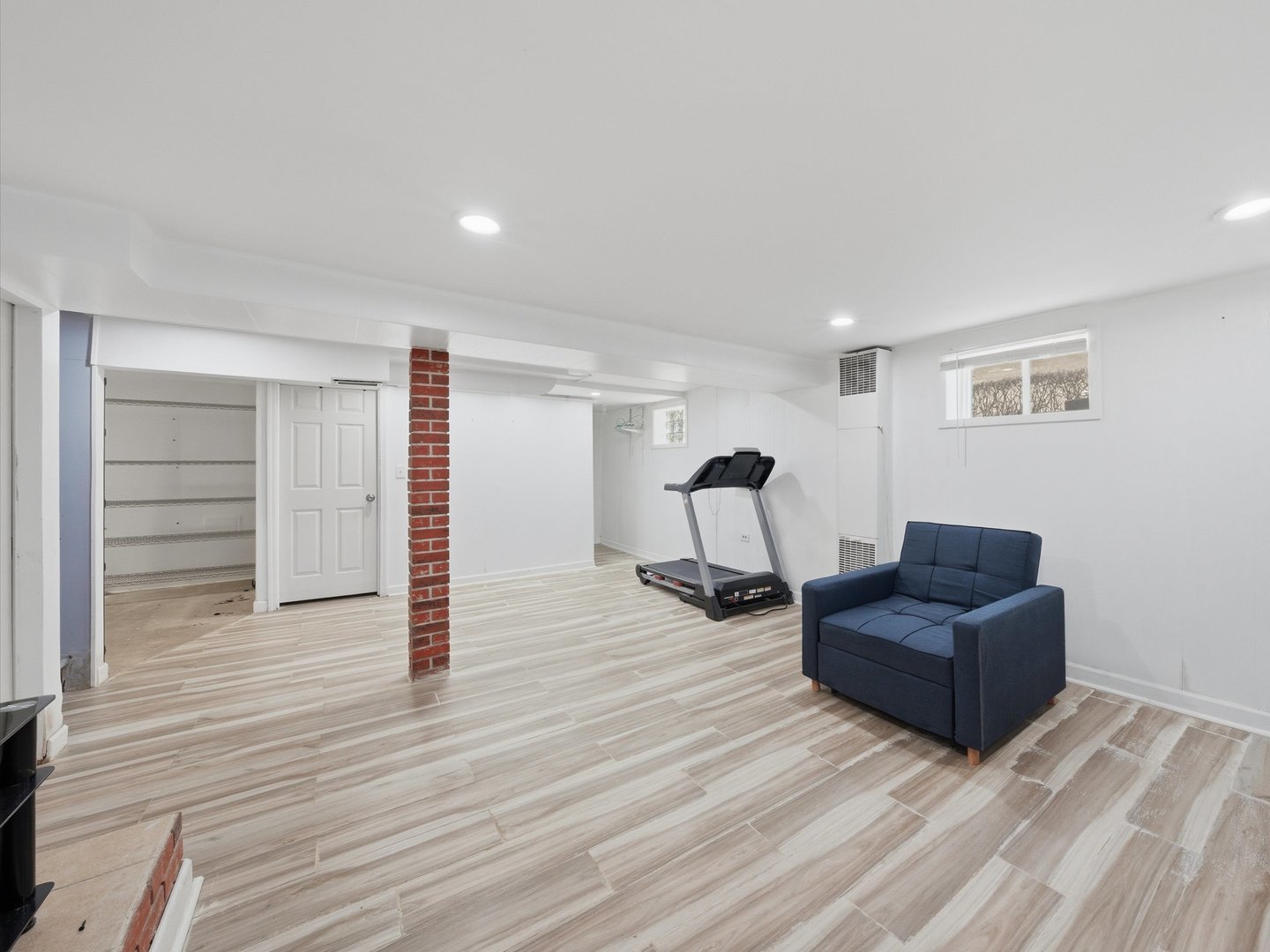 2352 2nd Avenue North Riverside, IL 60546 - Photo 18 of 39