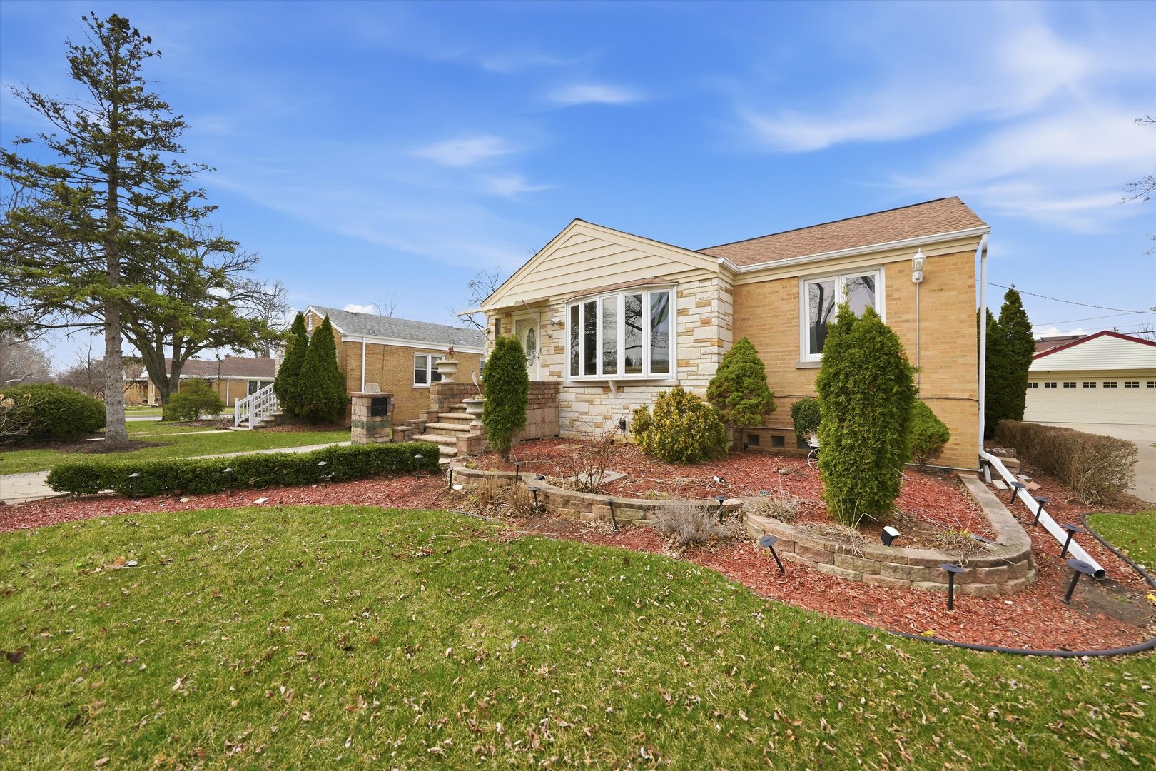 2352 2nd Avenue North Riverside, IL 60546 - Photo 2 of 39