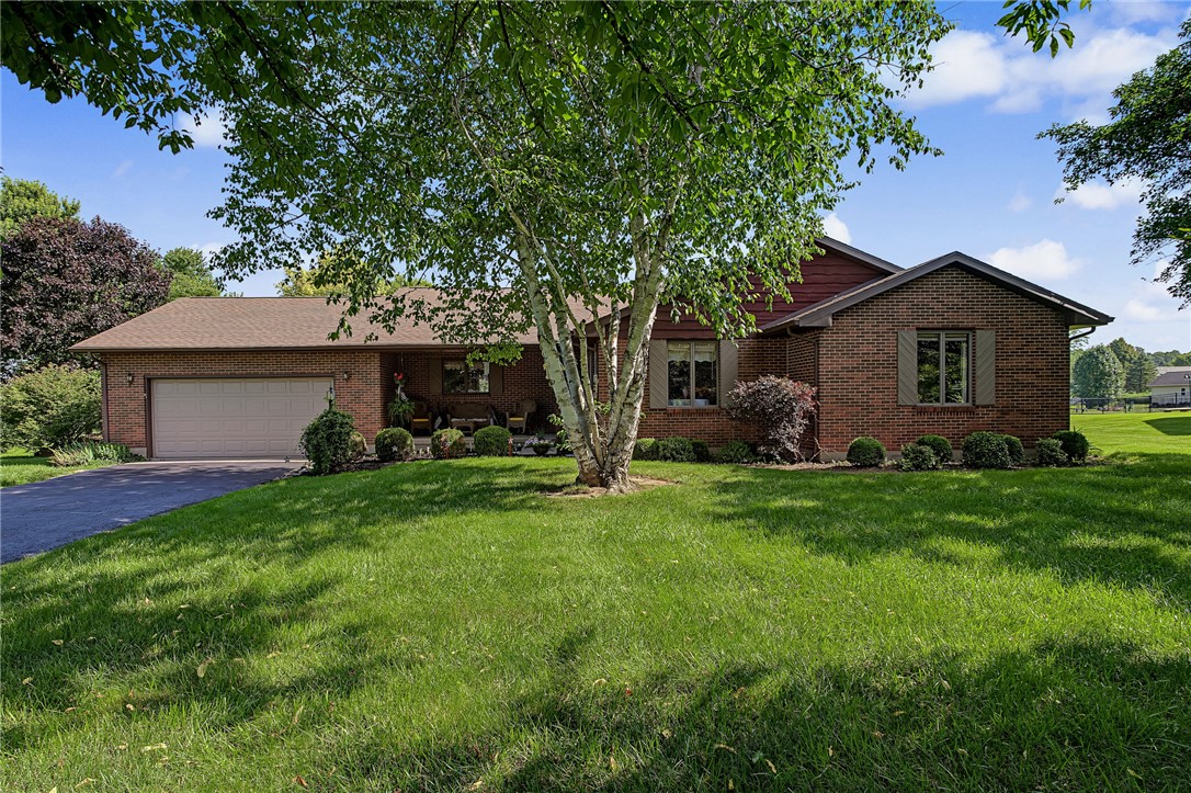 4746 Bolin Avenue Springfield, OH 45502 - Photo 2 of 54