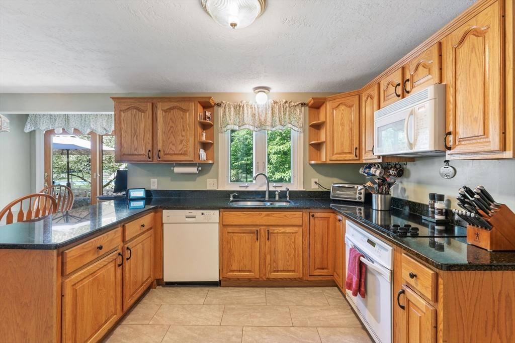 4 Stephanie Road Medway, MA 02053 - Photo 11 of 42 Gallery Image 11